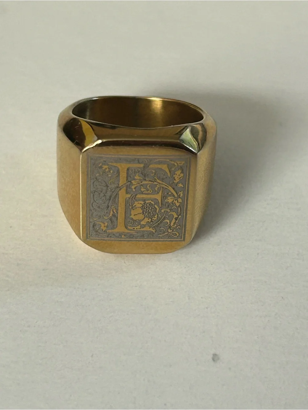 Gold-Tone UNISEX /Men's INITIAL  Signet Ring with Ornate 'F' Engraving (size 7)
